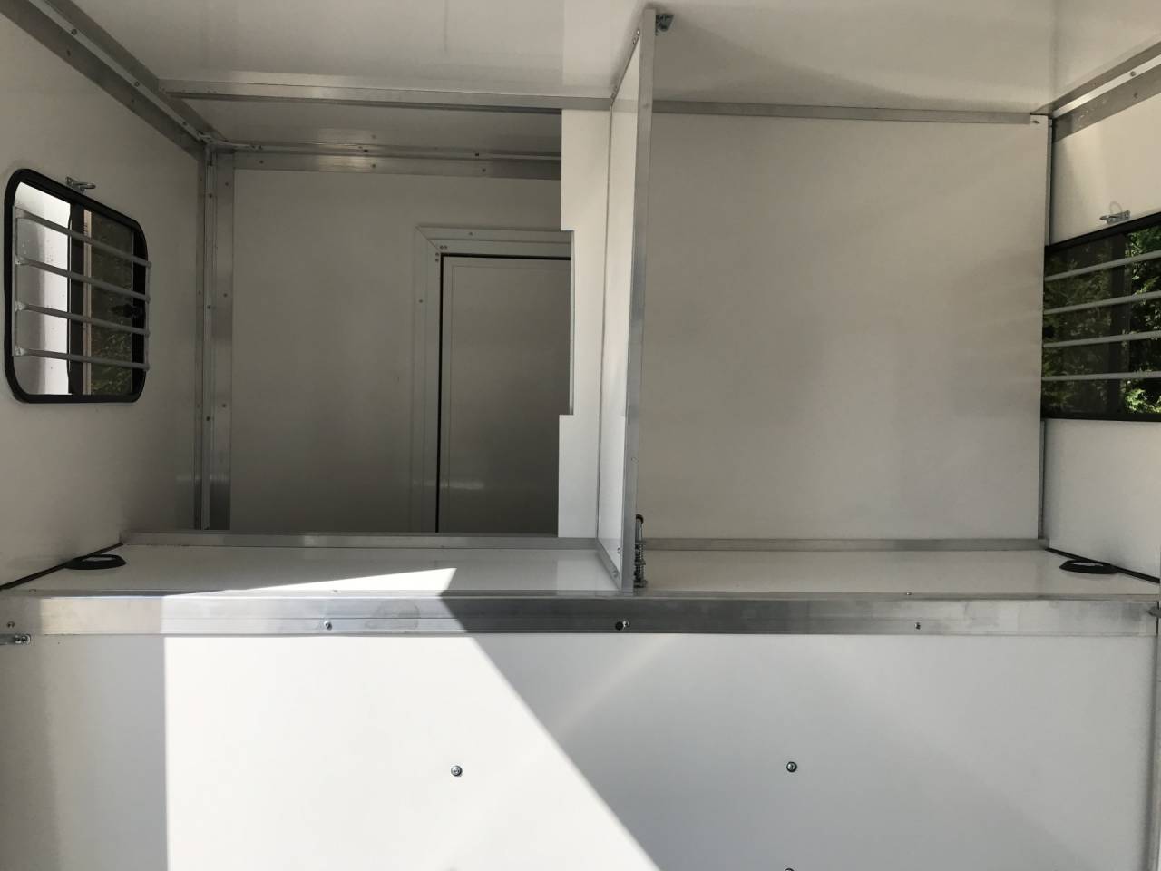 Kleine paardenvrachtwagen (B rijbewijs) Renault Master 2017 Tweedehands