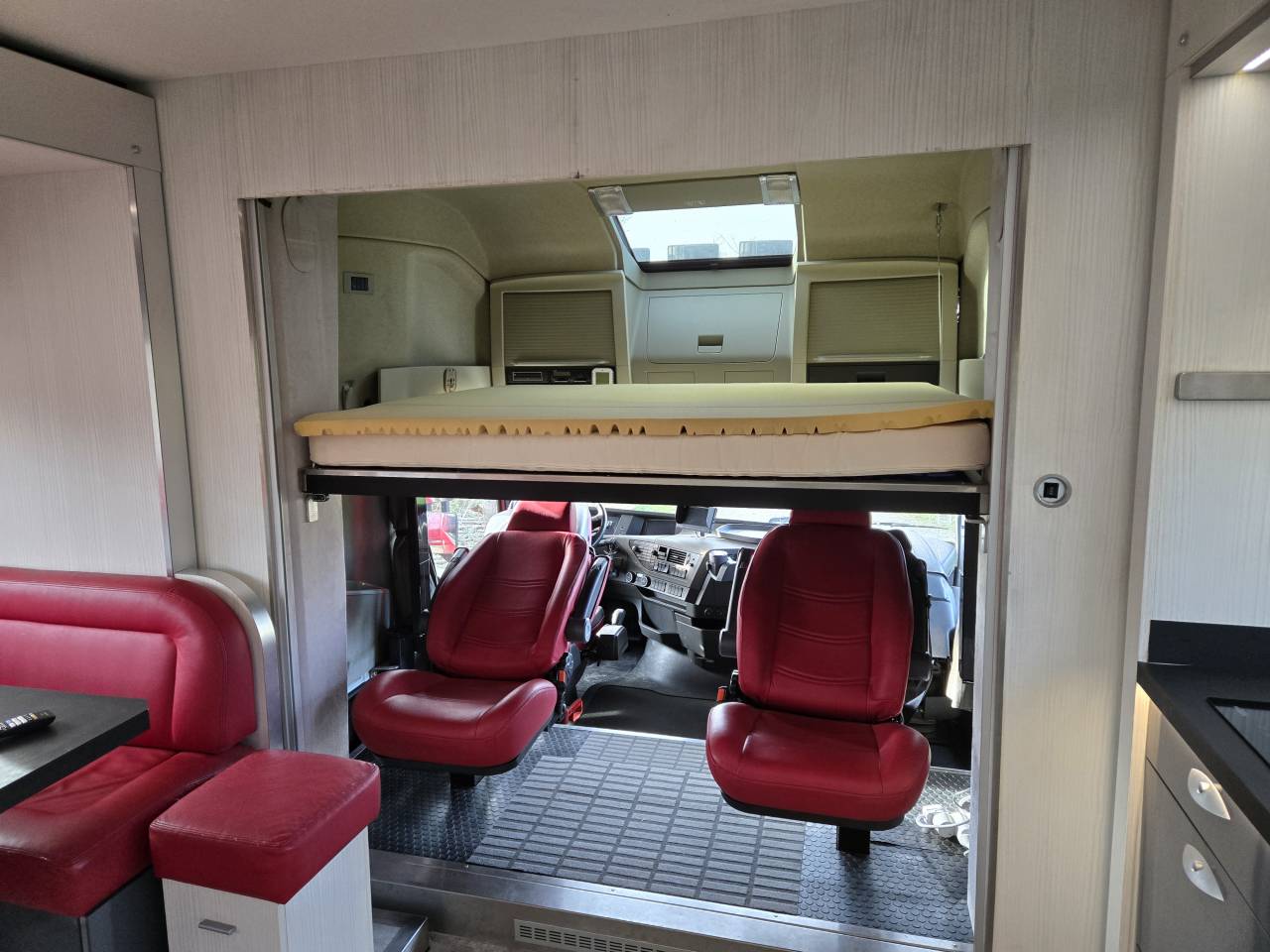 Zware paardenvrachtwagen (groot rijbewijs) Volvo FH 460CH EURO6 2017 Tweedehands