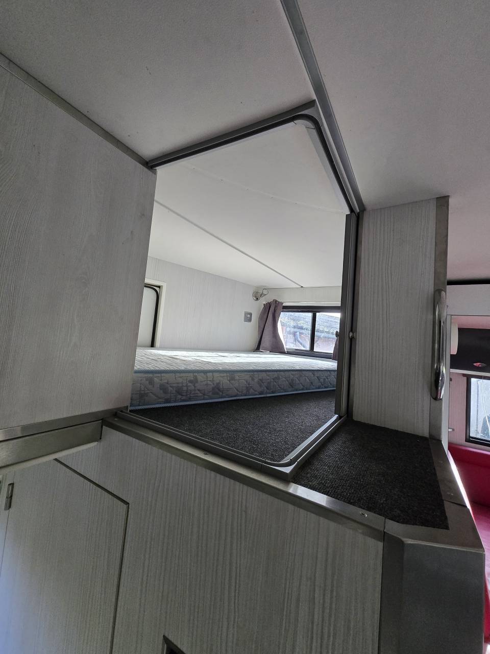 Zware paardenvrachtwagen (groot rijbewijs) Volvo FH 460CH EURO6 2017 Tweedehands