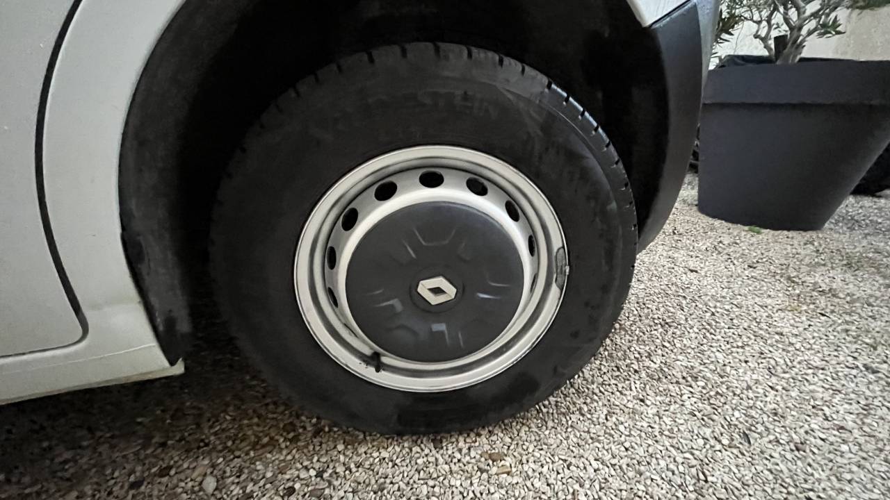 Kleine paardenvrachtwagen (B rijbewijs) Renault Master 2013 Tweedehands