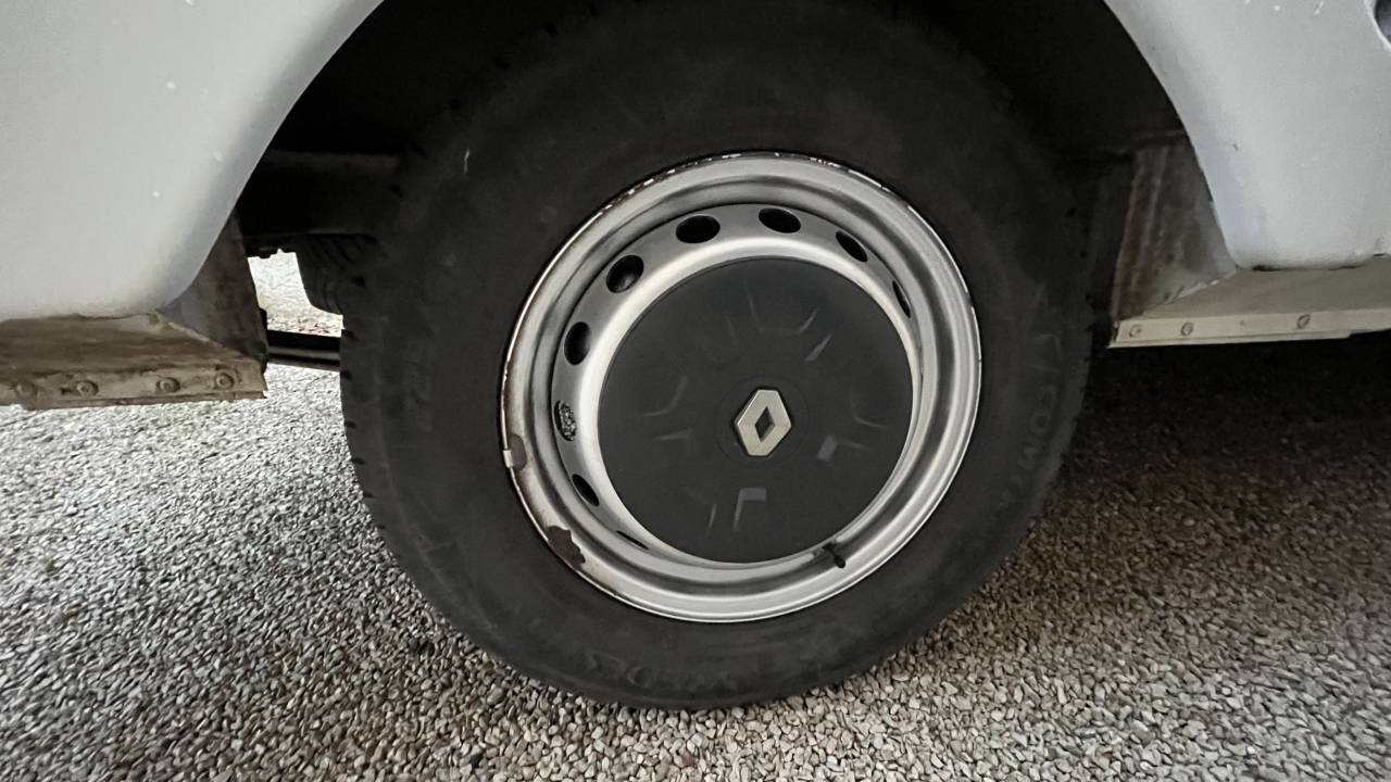 Kleine paardenvrachtwagen (B rijbewijs) Renault Master 2013 Tweedehands