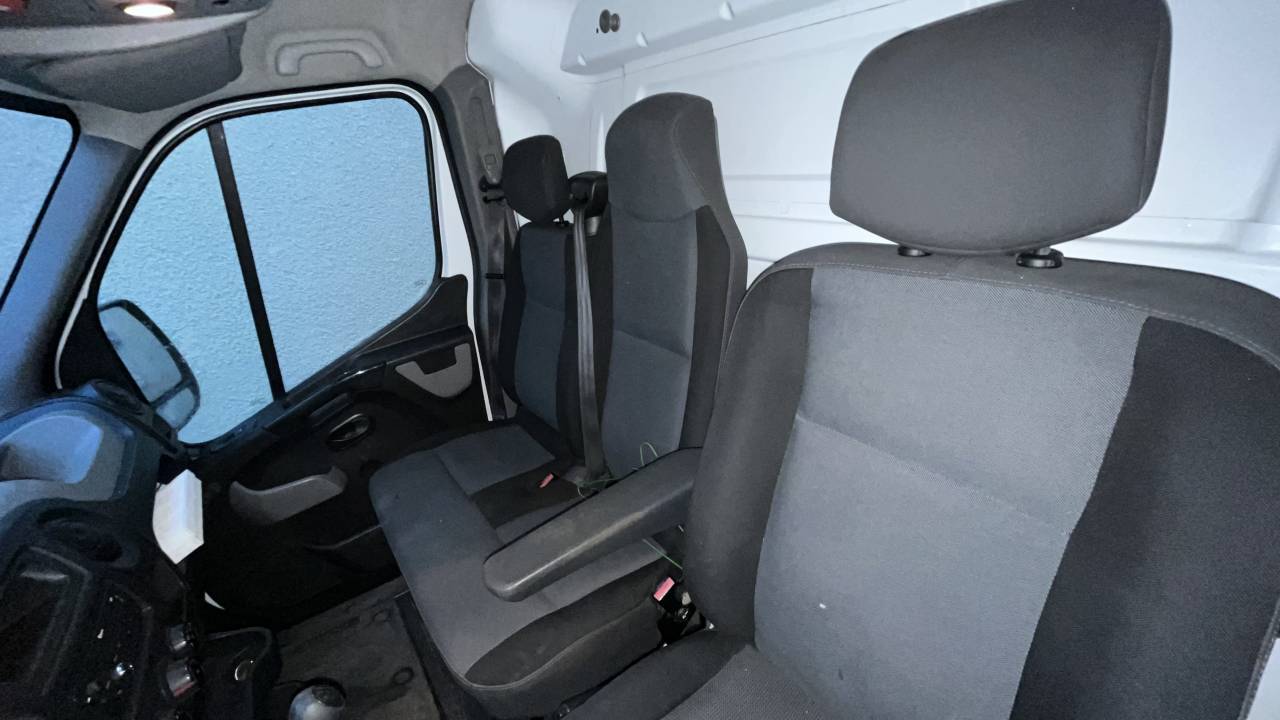 Kleine paardenvrachtwagen (B rijbewijs) Renault Master 2013 Tweedehands