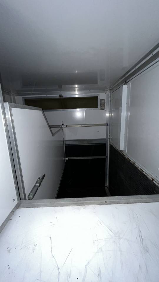 Kleine paardenvrachtwagen (B rijbewijs) Renault Master 2013 Tweedehands