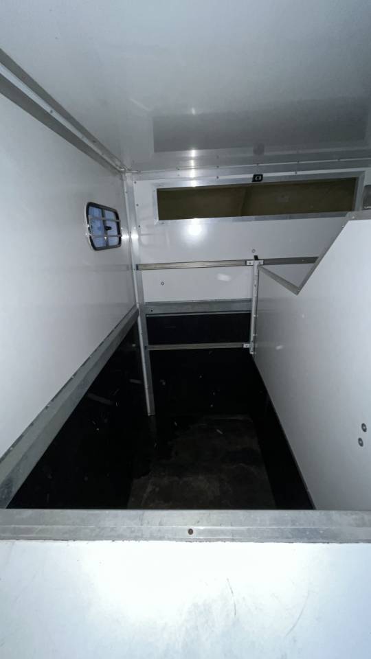 Kleine paardenvrachtwagen (B rijbewijs) Renault Master 2013 Tweedehands