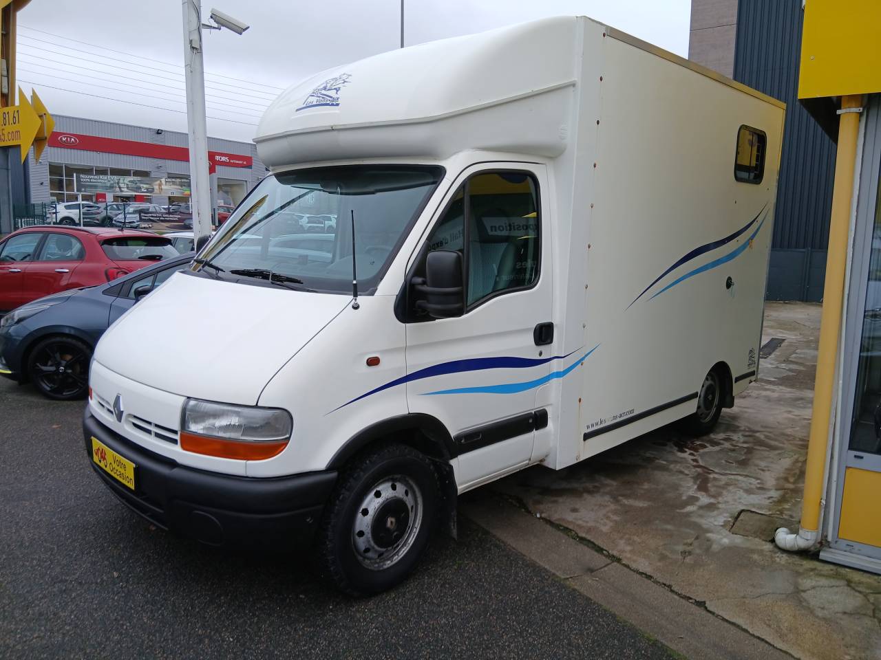 Kleine paardenvrachtwagen (B rijbewijs) Renault MASTER 2001 Tweedehands