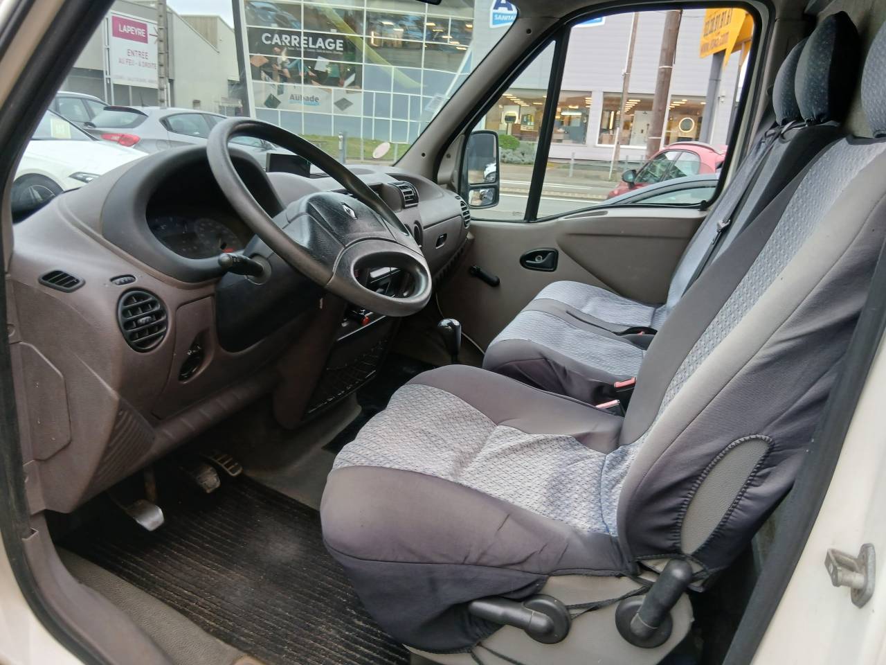 Kleine paardenvrachtwagen (B rijbewijs) Renault MASTER 2001 Tweedehands