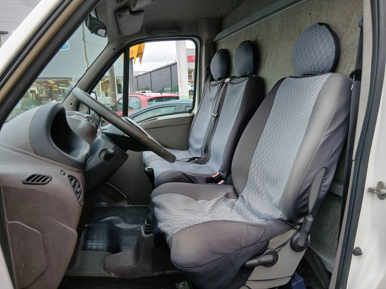 Kleine paardenvrachtwagen (B rijbewijs) Renault MASTER 2001 Tweedehands