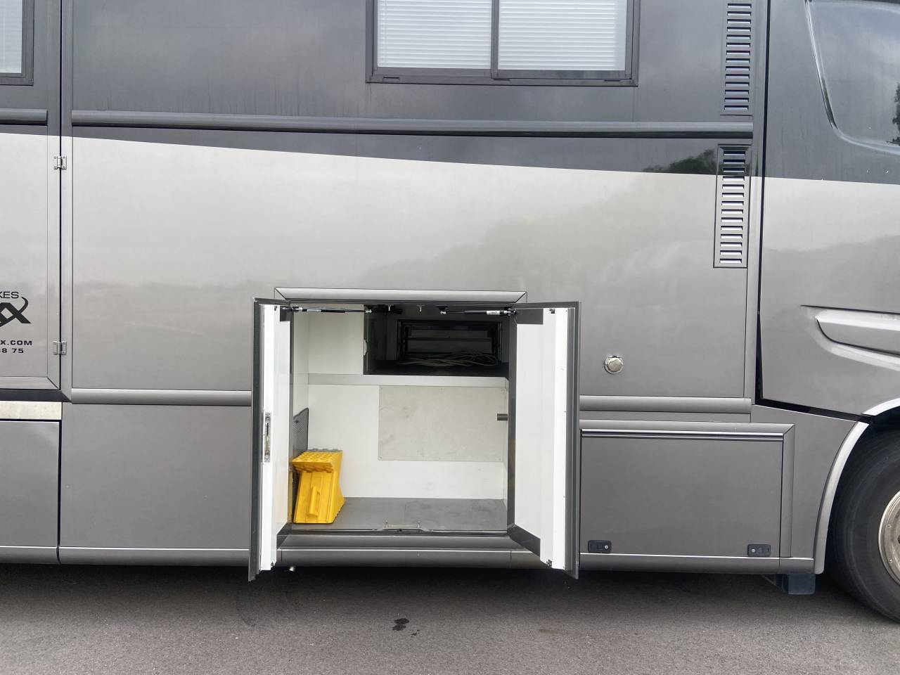 Zware paardenvrachtwagen (groot rijbewijs) AKX  2016 Tweedehands