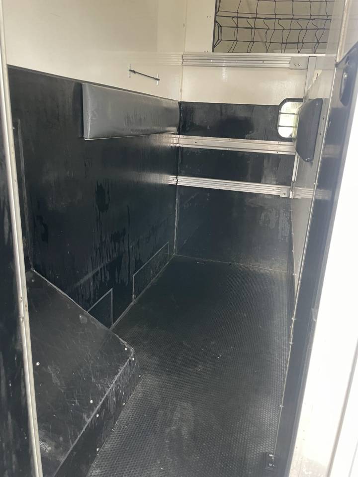 Kleine paardenvrachtwagen (B rijbewijs) ACR Renault Master 2018 Tweedehands