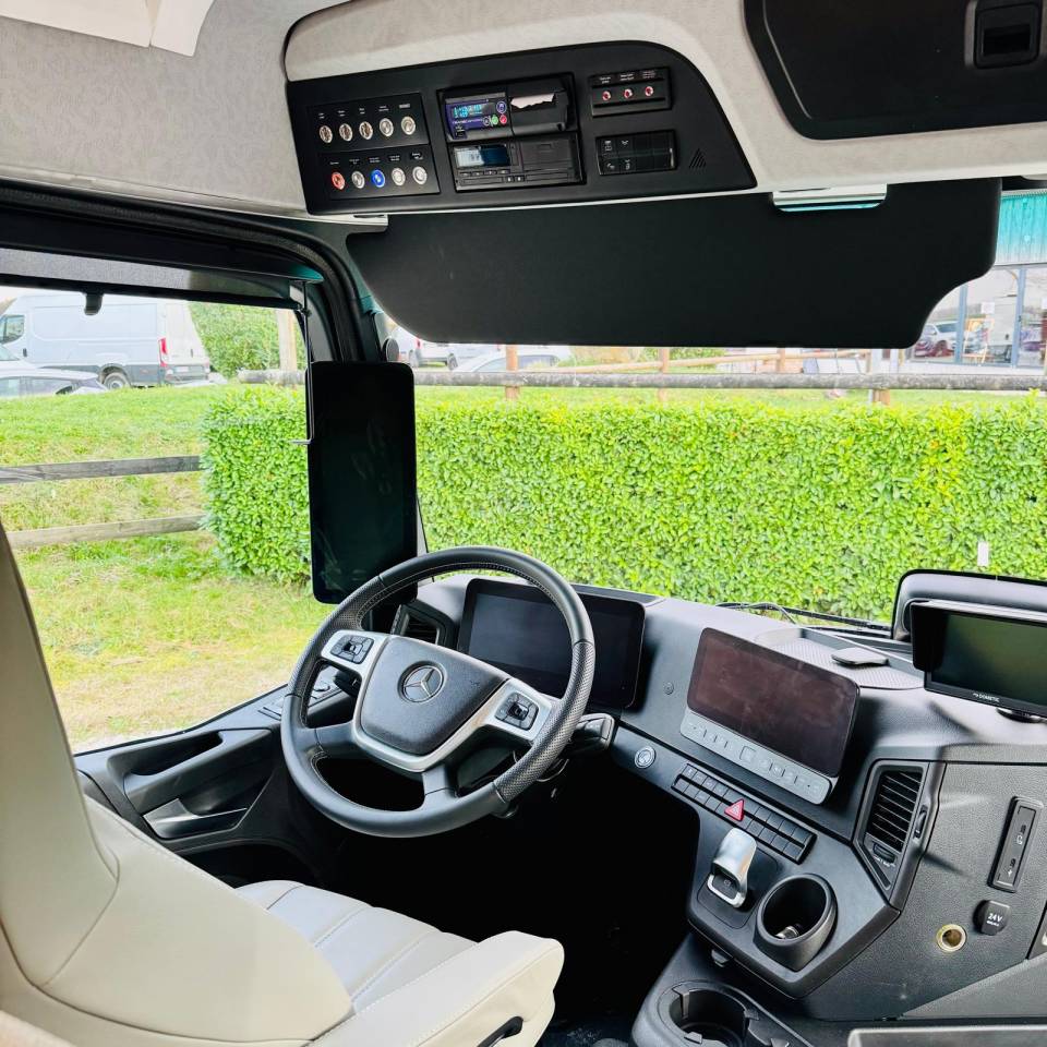 Zware paardenvrachtwagen (groot rijbewijs) AKX Classicspace6 2025 Nieuw