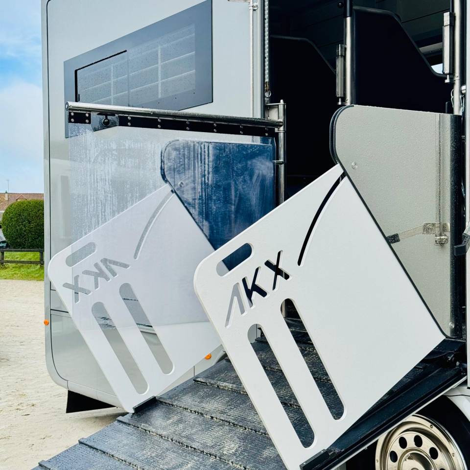 Zware paardenvrachtwagen (groot rijbewijs) AKX Classicspace6 2025 Nieuw