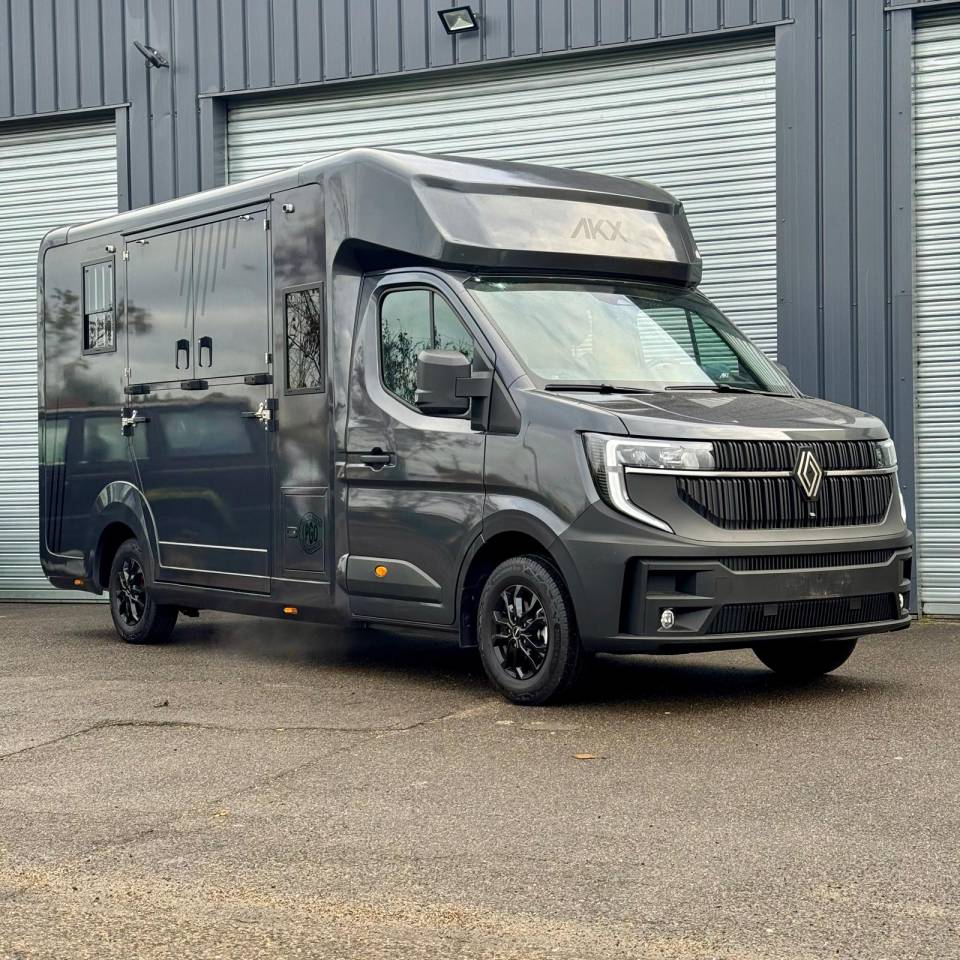 Kleine paardenvrachtwagen (B rijbewijs) AKX Akx5 2025 Nieuw