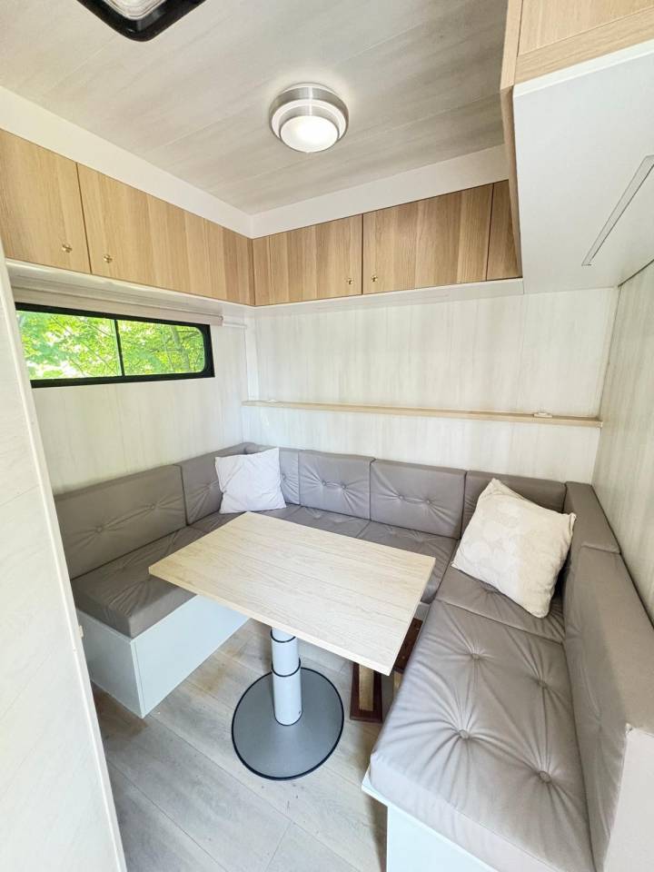 Zware paardenvrachtwagen (groot rijbewijs) Iveco  IVECO 280 hp 2001 Tweedehands