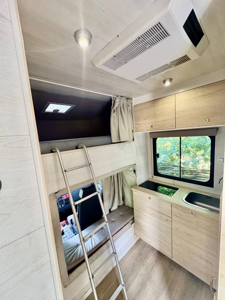 Zware paardenvrachtwagen (groot rijbewijs) Iveco  IVECO 280 hp 2001 Tweedehands