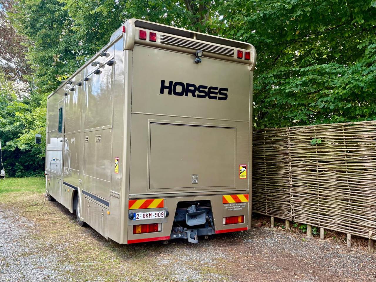 Zware paardenvrachtwagen (groot rijbewijs) Iveco  IVECO 280 hp 2001 Tweedehands
