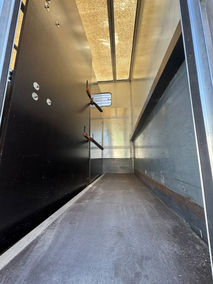 Zware paardenvrachtwagen (groot rijbewijs) Daf  2011 Tweedehands