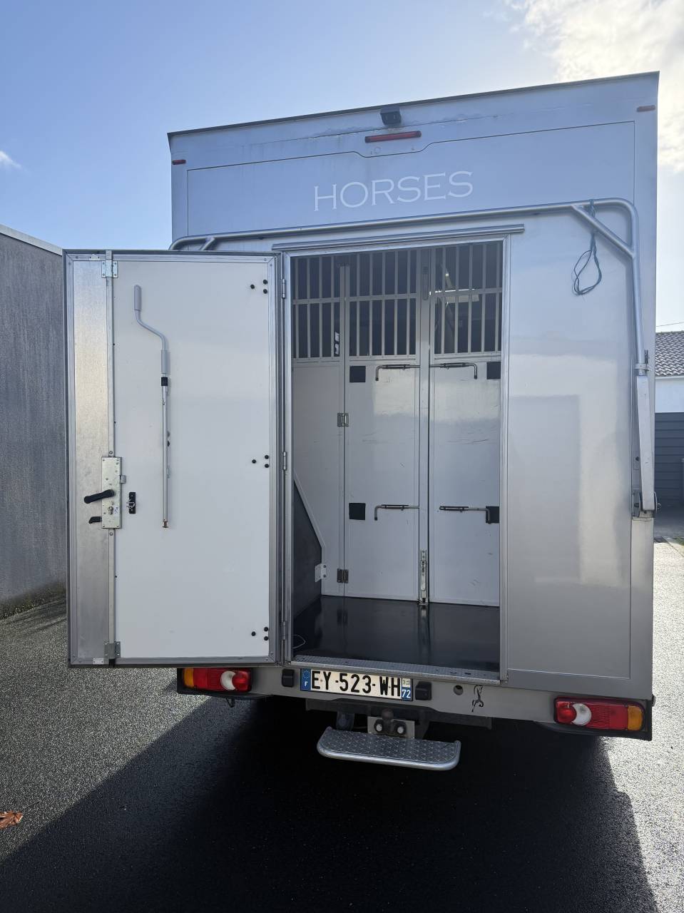 Kleine paardenvrachtwagen (B rijbewijs) Renault LESLY HORSE 2018 Tweedehands