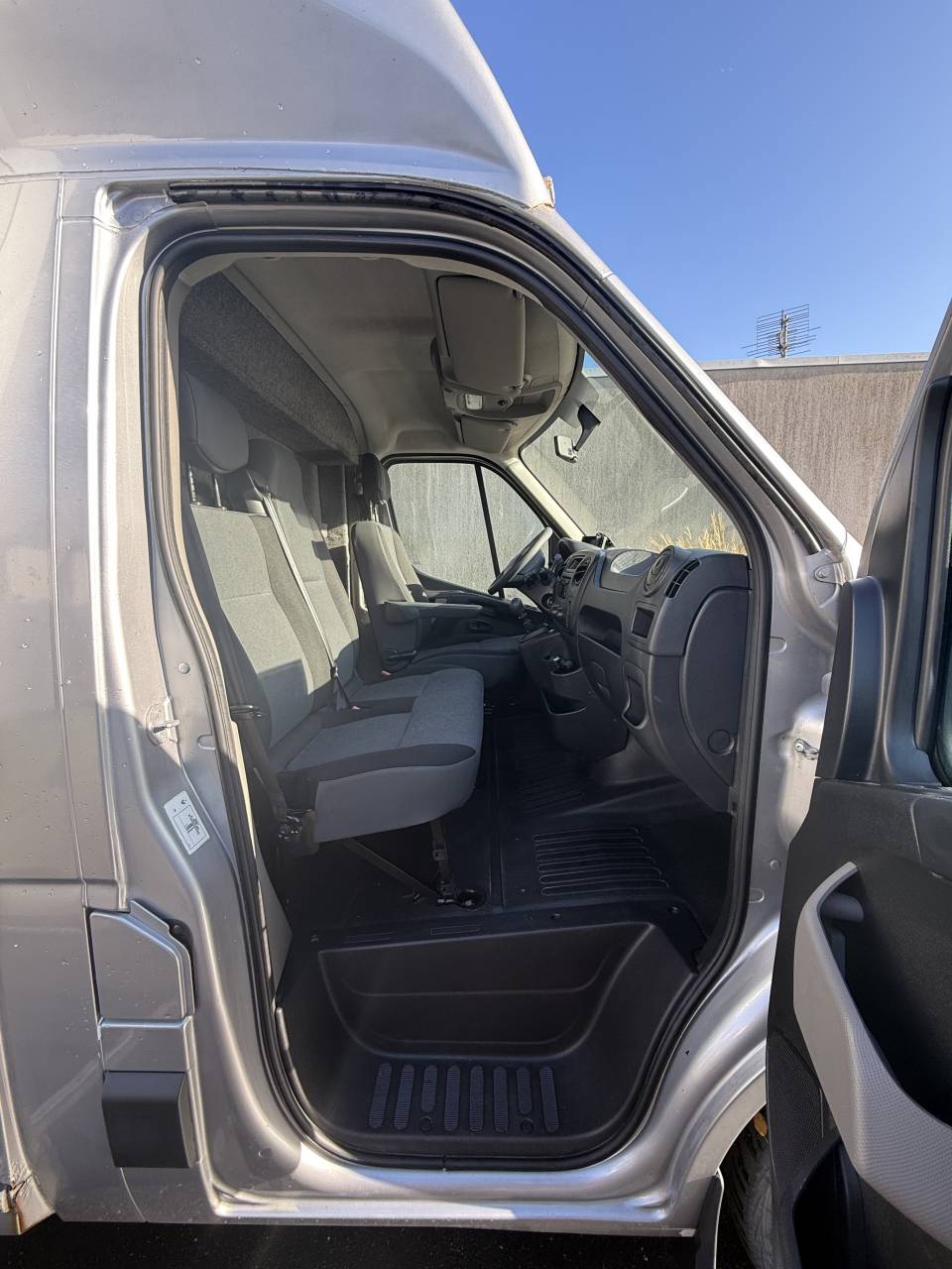 Kleine paardenvrachtwagen (B rijbewijs) Renault LESLY HORSE 2018 Tweedehands