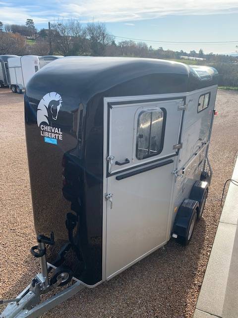 Paardentrailers Cheval Liberté TOURING COUNTRY 2 Paarden 2023 Tweedehands