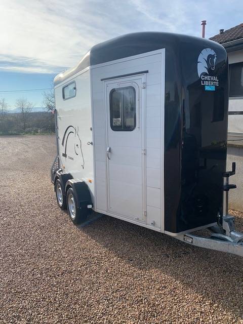 Paardentrailers Cheval Liberté TOURING COUNTRY 2 Paarden 2023 Tweedehands