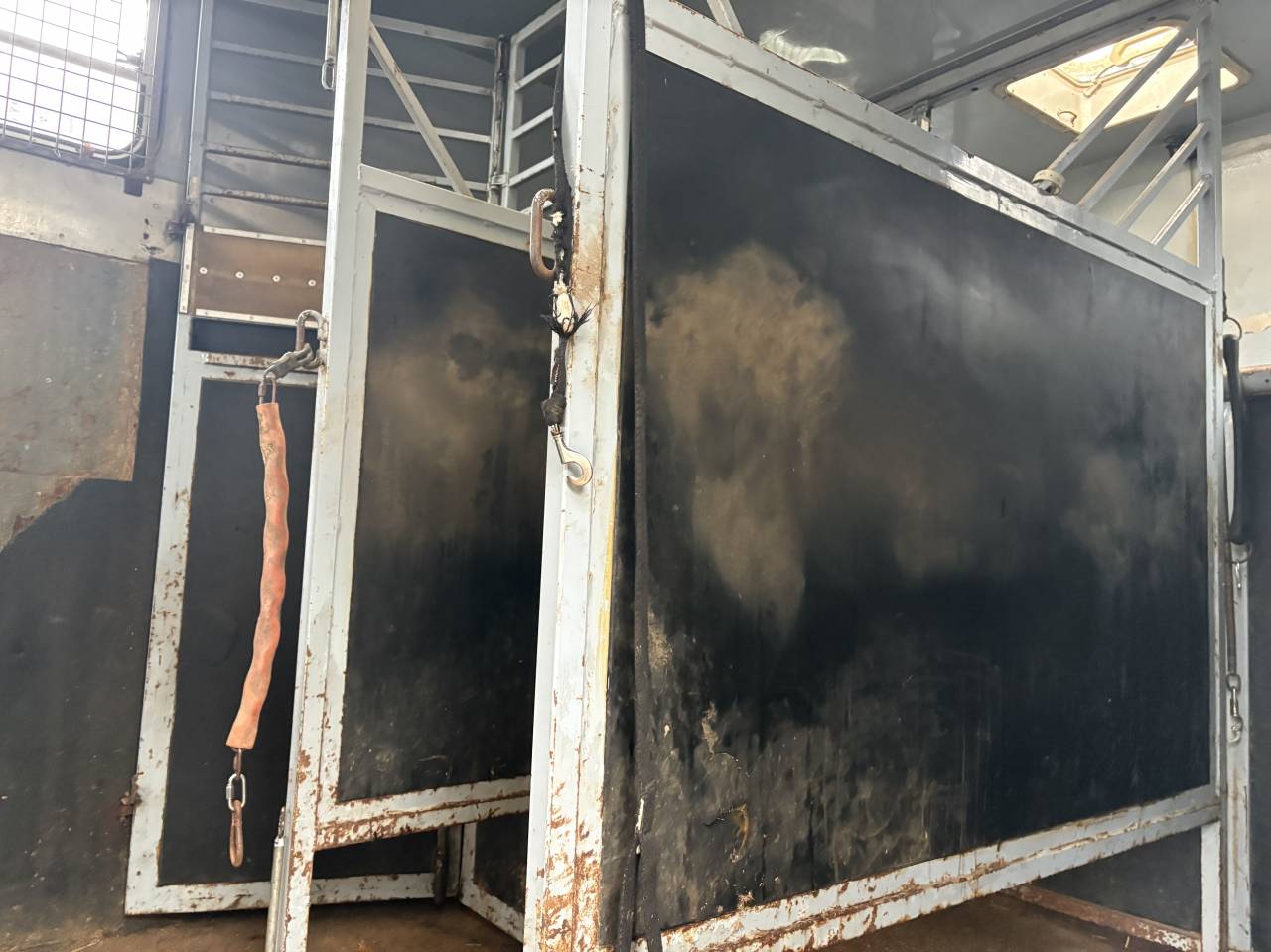 Zware paardenvrachtwagen (groot rijbewijs) Renault Mildium 1985 Tweedehands