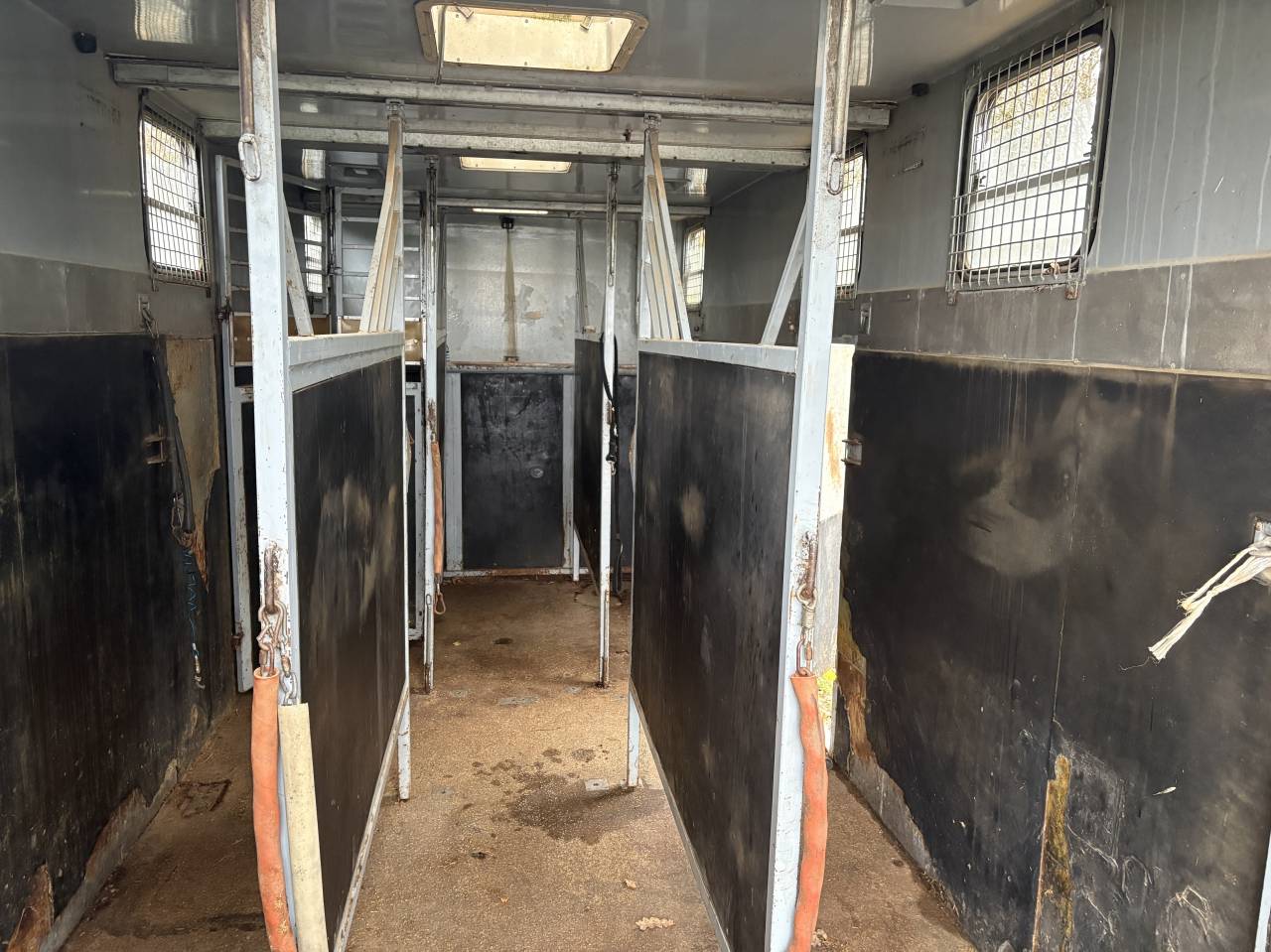 Zware paardenvrachtwagen (groot rijbewijs) Renault Mildium 1985 Tweedehands