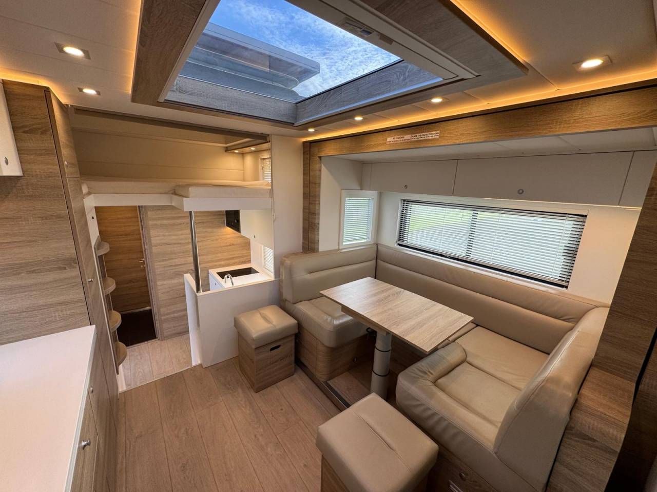 Zware paardenvrachtwagen (groot rijbewijs) Volvo STX 2018 Tweedehands