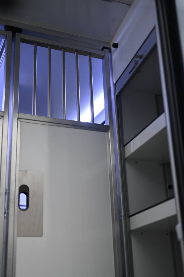 Kleine paardenvrachtwagen (B rijbewijs) Krismar Renault Master 2025 Nieuw