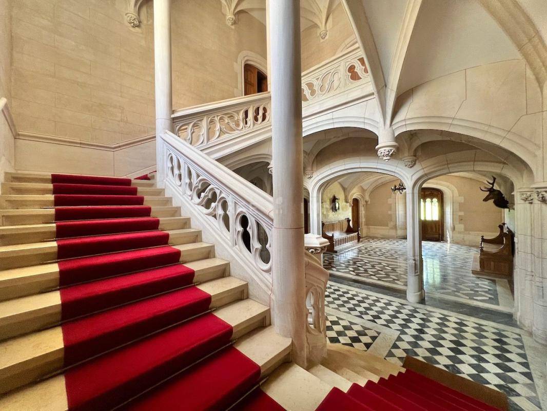 Mooi hippisch vastgoed Koop Jura