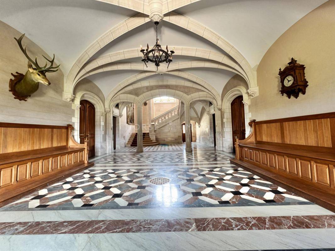 Mooi hippisch vastgoed Koop Jura