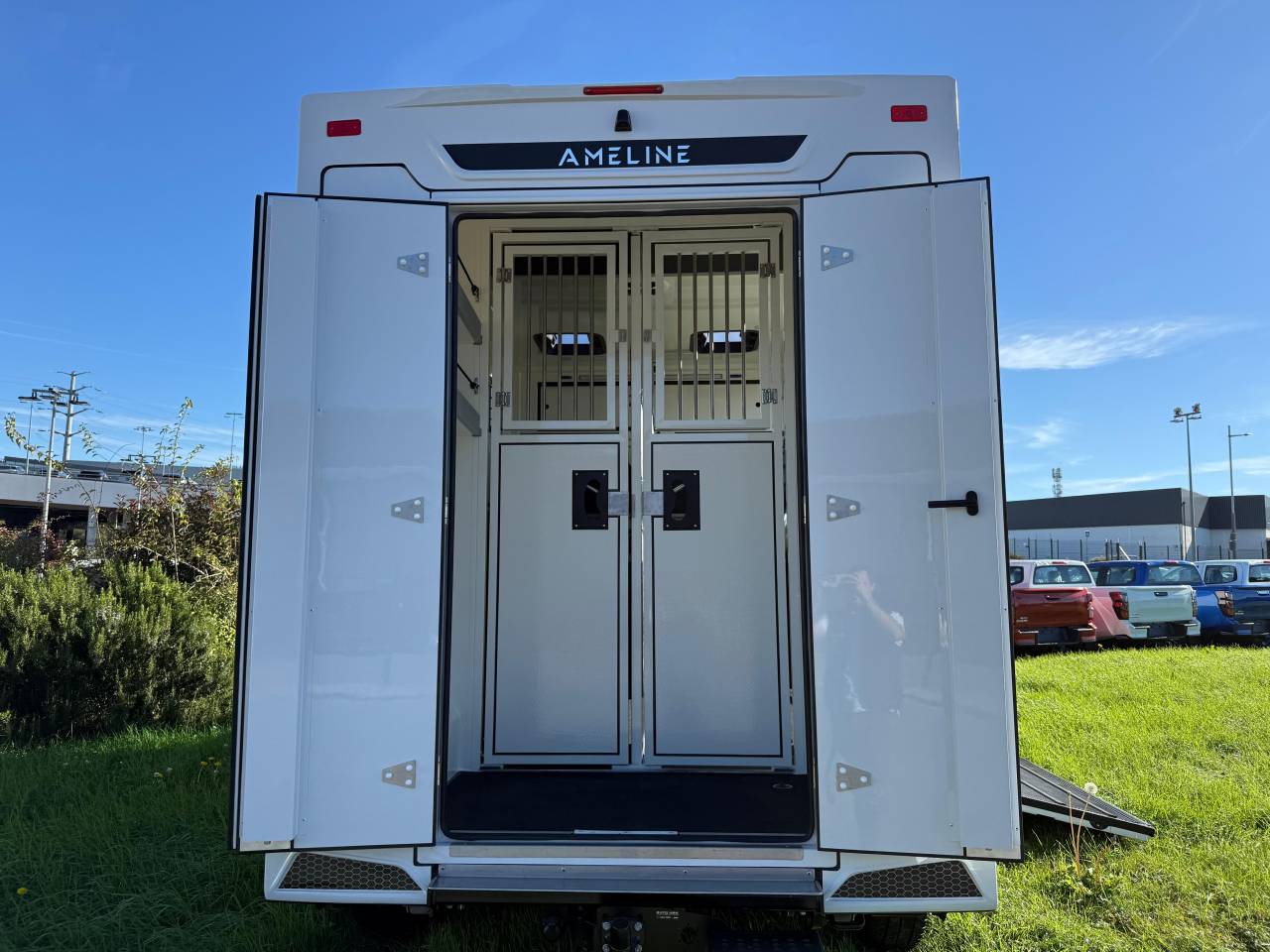 Kleine paardenvrachtwagen (B rijbewijs) Ameline HARAS  2025 Nieuw