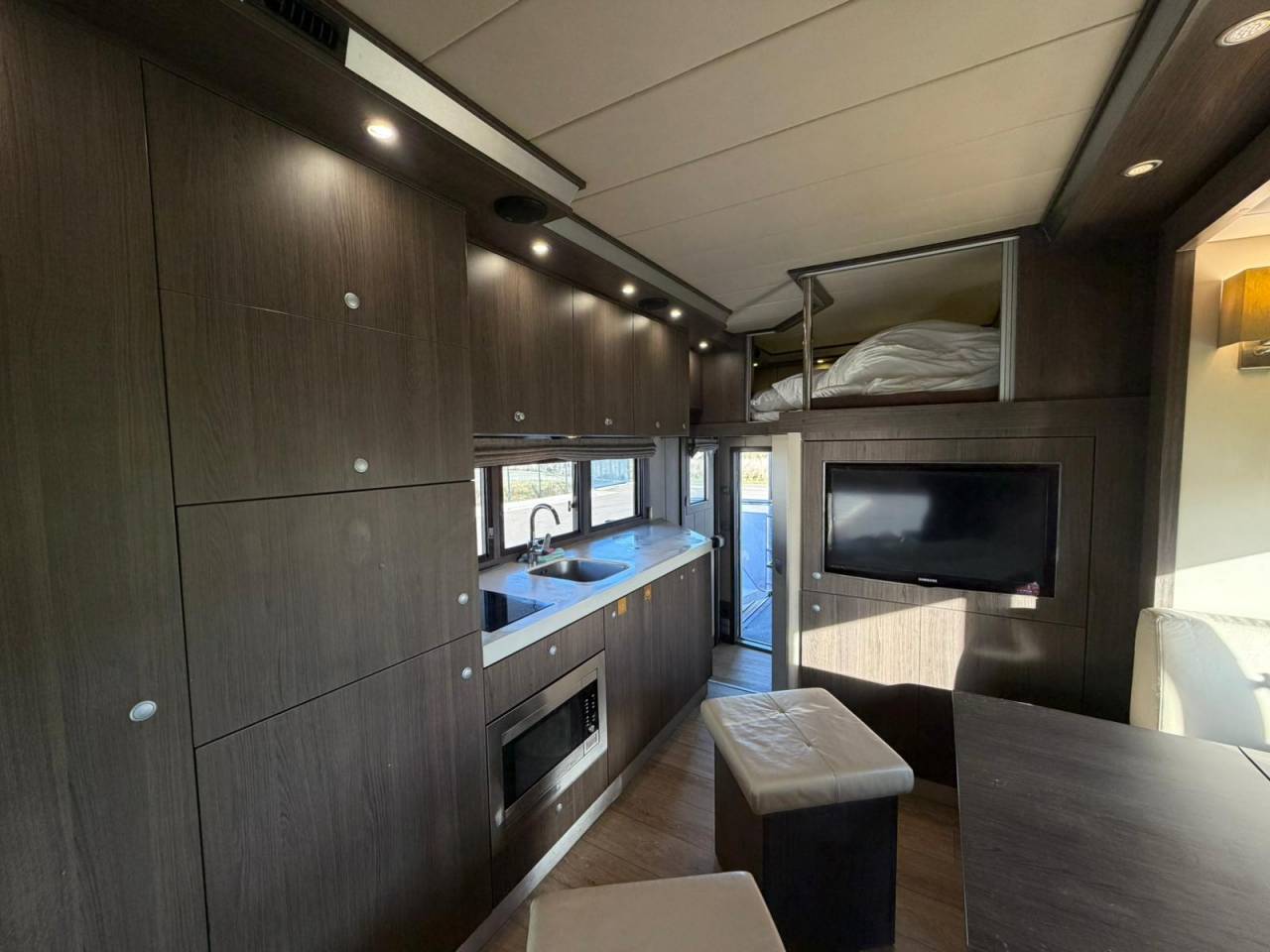 Zware paardenvrachtwagen (groot rijbewijs) STX STX 6 CHEVAUX MEGA POP OUT 2011 Tweedehands