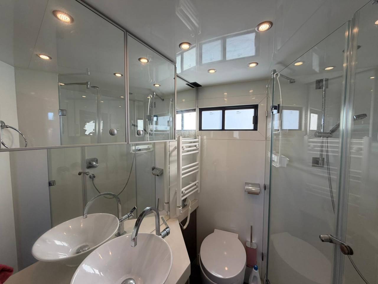 Zware paardenvrachtwagen (groot rijbewijs) STX STX 6 CHEVAUX MEGA POP OUT 2011 Tweedehands