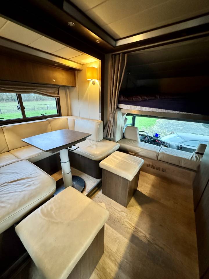 Zware paardenvrachtwagen (groot rijbewijs) Scania P380 2010 Tweedehands