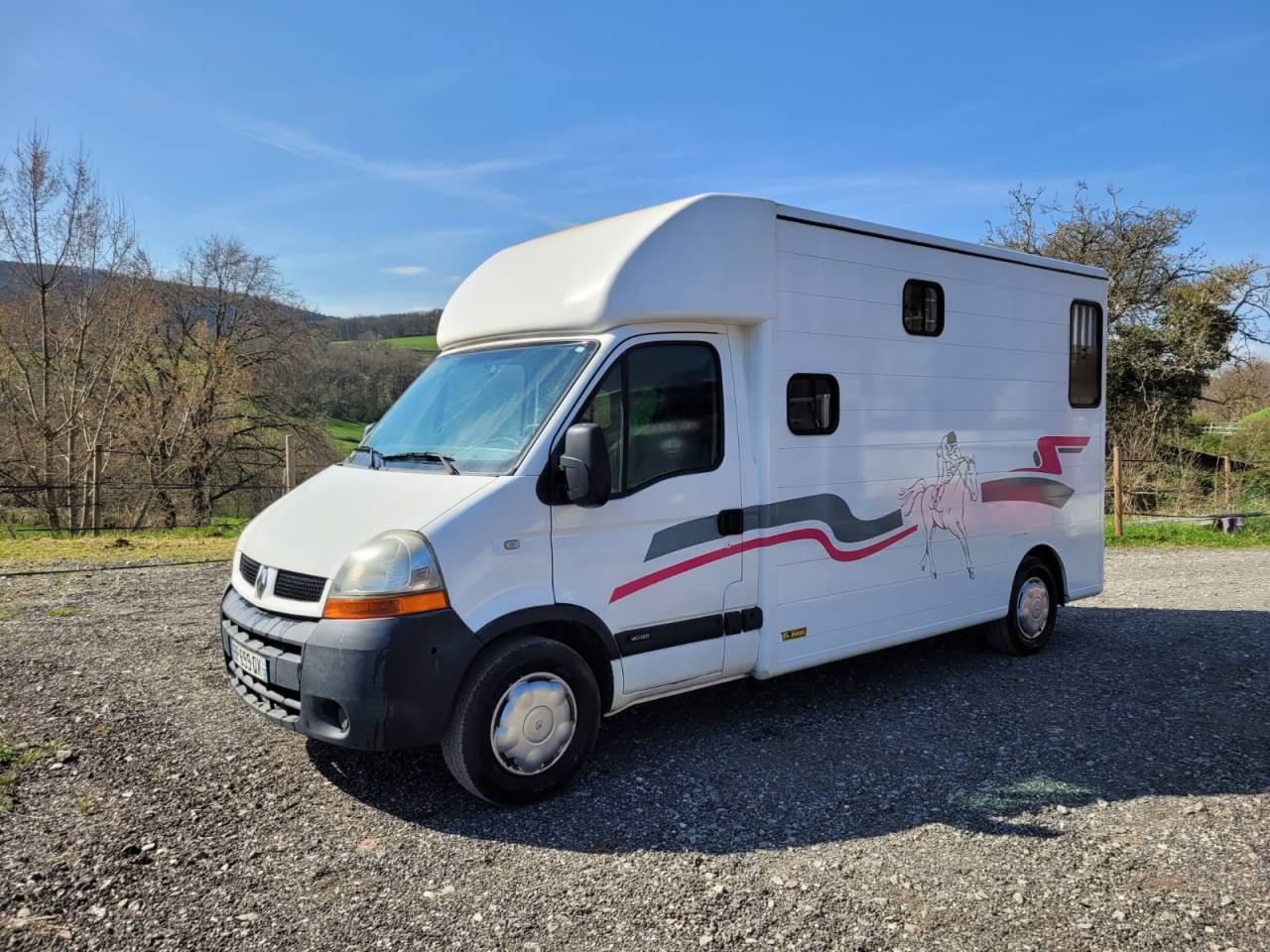 Kleine paardenvrachtwagen (B rijbewijs) Renault Rucel 2005 Tweedehands
