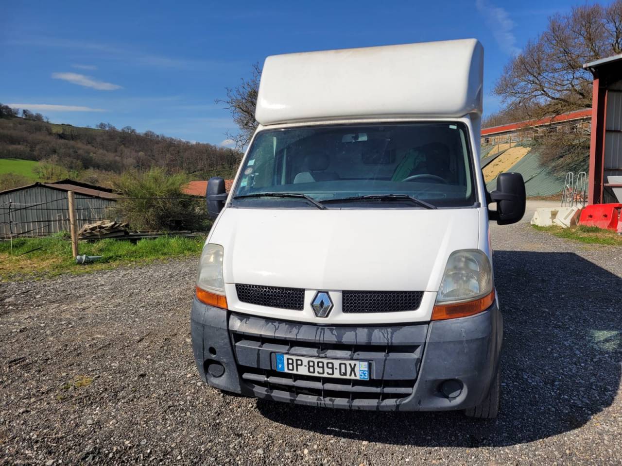 Kleine paardenvrachtwagen (B rijbewijs) Renault Rucel 2005 Tweedehands