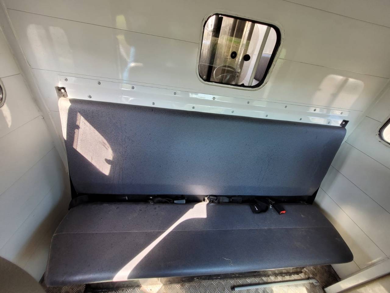 Kleine paardenvrachtwagen (B rijbewijs) Renault Rucel 2005 Tweedehands