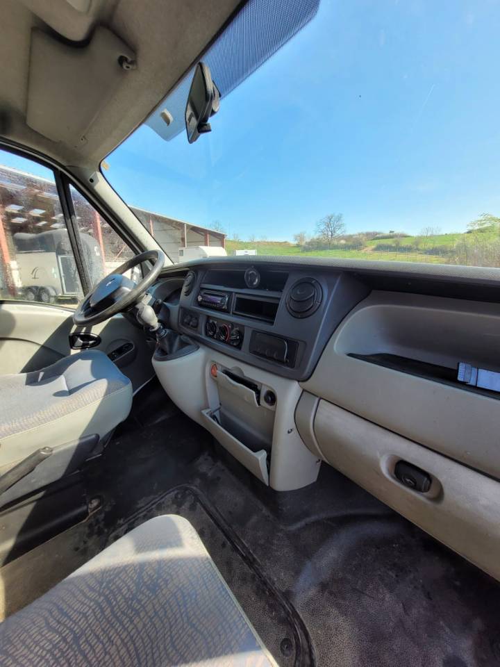 Kleine paardenvrachtwagen (B rijbewijs) Renault Rucel 2005 Tweedehands