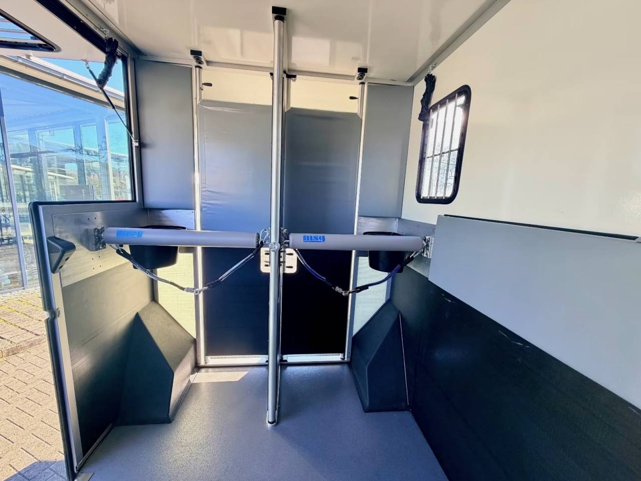 Kleine paardenvrachtwagen (B rijbewijs) Renault RENAULT 0 Nieuw