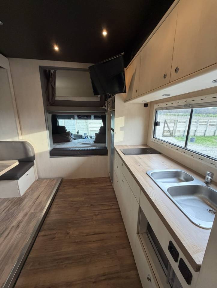 Zware paardenvrachtwagen (groot rijbewijs) Man 400 chx double essieu  2010 Tweedehands