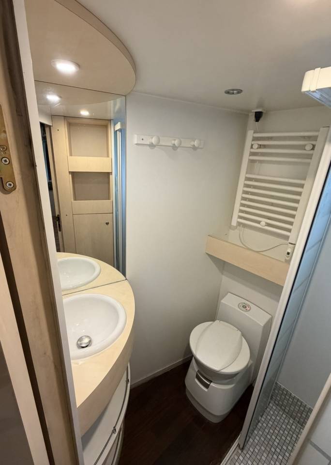 Zware paardenvrachtwagen (groot rijbewijs) Man 400 chx double essieu  2010 Tweedehands