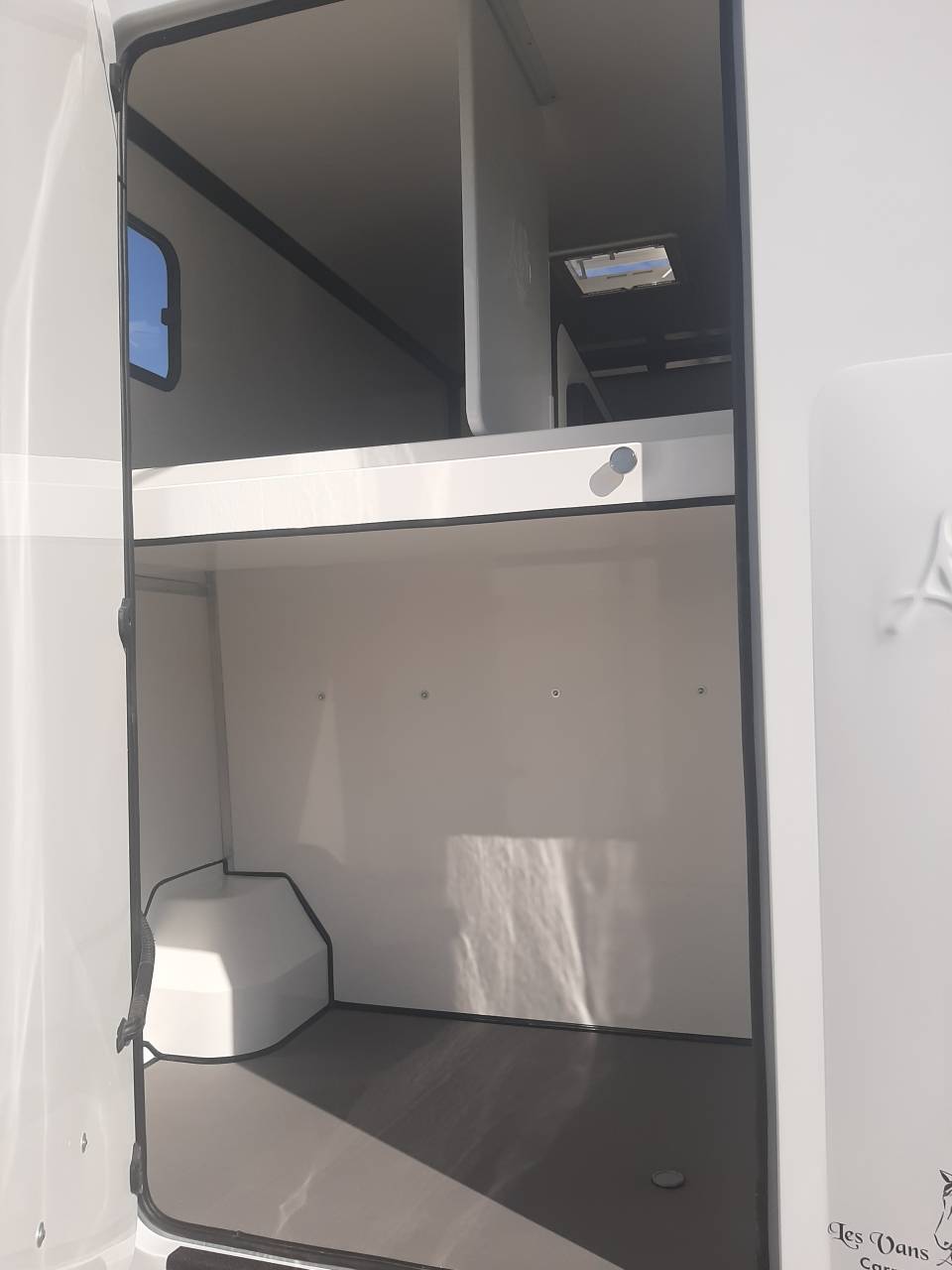 Kleine paardenvrachtwagen (B rijbewijs) Renault Master 2020 Tweedehands