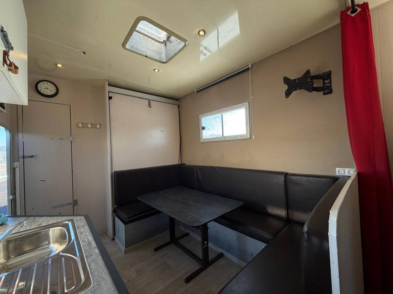 Zware paardenvrachtwagen (groot rijbewijs) Daf SEMI-REMORQUE 10P-APPARTEMENT 4P 2017 Tweedehands