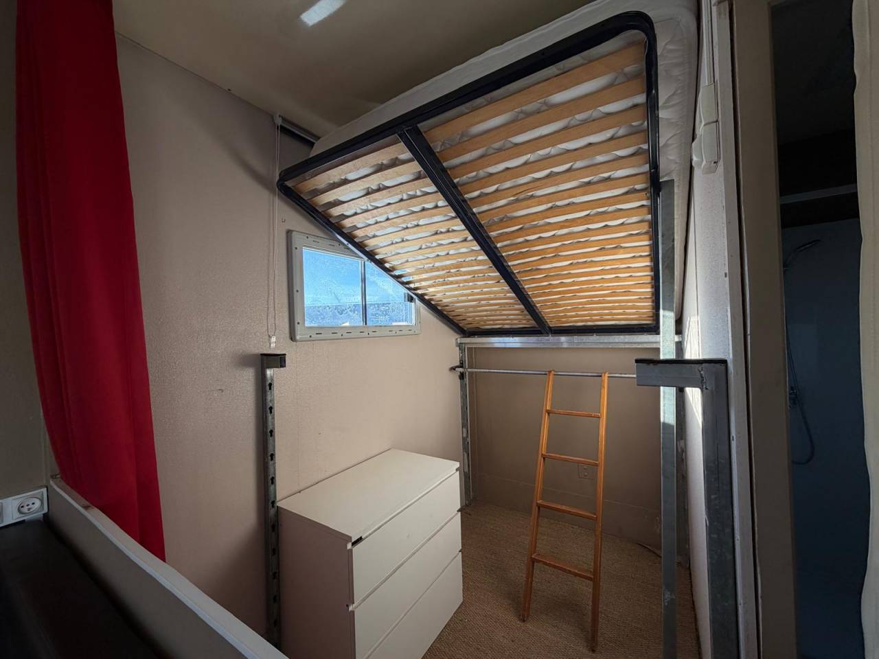 Zware paardenvrachtwagen (groot rijbewijs) Daf SEMI-REMORQUE 10P-APPARTEMENT 4P 2017 Tweedehands