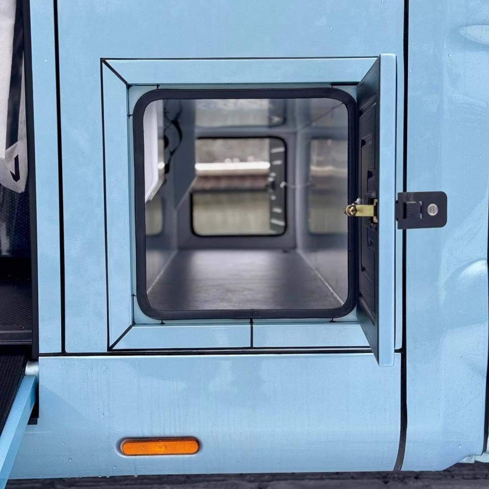 Kleine paardenvrachtwagen (B rijbewijs) AKX CONCEPTPGO 5  2026 Nieuw