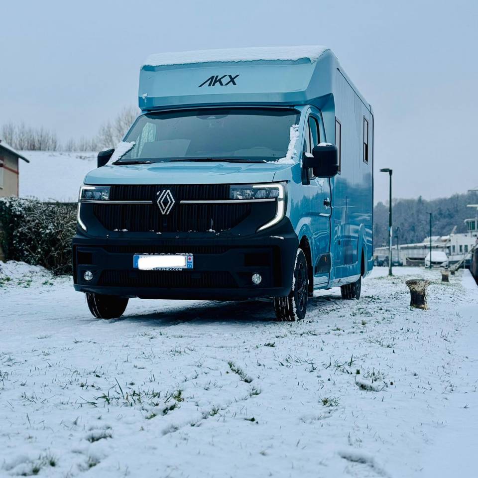 Kleine paardenvrachtwagen (B rijbewijs) AKX CONCEPTPGO 5  2026 Nieuw