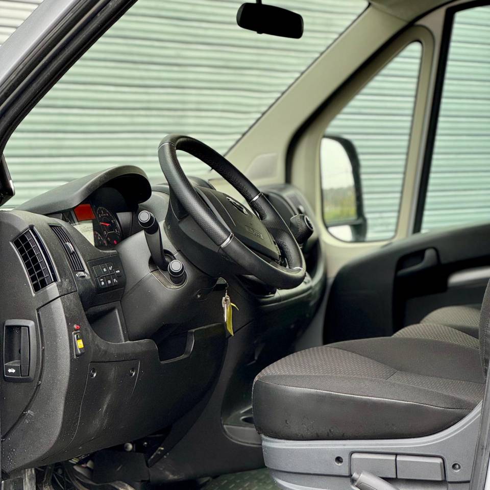 Kleine paardenvrachtwagen (B rijbewijs) AKX 3p 2025 Tweedehands