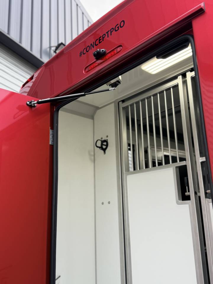 Kleine paardenvrachtwagen (B rijbewijs) AKX 5p BVA  2026 Nieuw