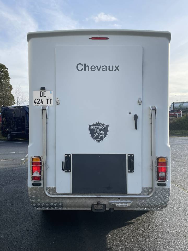 Kleine paardenvrachtwagen (B rijbewijs) Barbot master 2014 Tweedehands