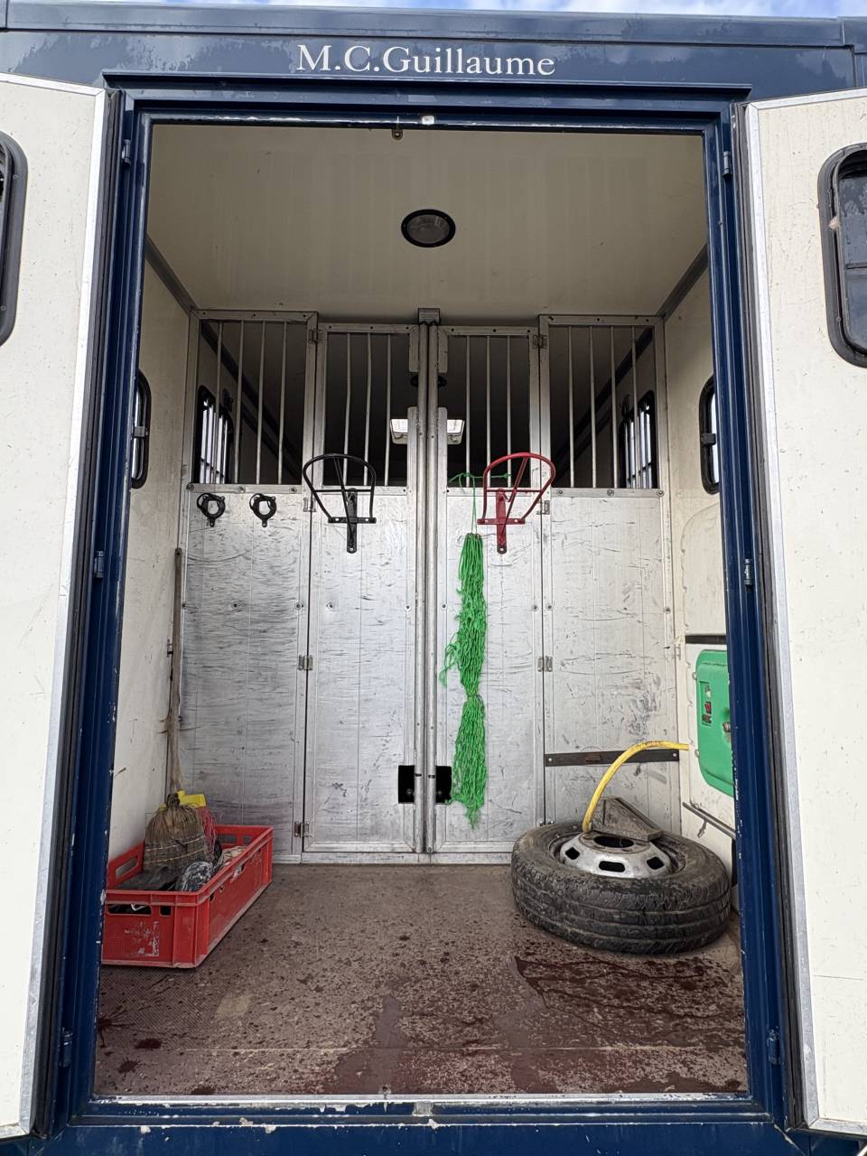 Kleine paardenvrachtwagen (B rijbewijs) Iveco Daily  2009 Tweedehands